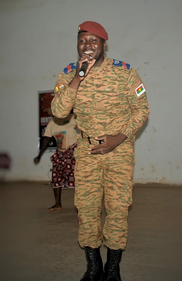 Sourou: L’artiste FDS Héritier Bagnon galvanise les populations à travers un concert de résilience 