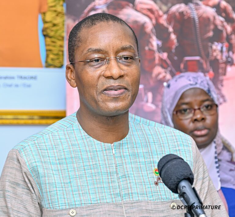 E𝐯𝐚𝐥𝐮𝐚𝐭𝐢𝐨𝐧 𝐝𝐞𝐬 𝐜𝐨𝐧𝐭𝐫𝐚𝐭𝐬 𝐝’𝐨𝐛𝐣𝐞𝐜𝐭𝐢𝐟𝐬 𝟐𝟎𝟐𝟓 𝐝𝐞𝐬 𝐦𝐢𝐧𝐢𝐬𝐭𝐫𝐞𝐬 : 𝐮𝐧 𝐭𝐚𝐮𝐱 𝐠𝐥𝐨𝐛𝐚𝐥 𝐝𝐞 𝐦𝐢𝐬𝐞 𝐞𝐧 œ𝐮𝐯𝐫𝐞 𝐝𝐞 𝟔𝟎,𝟖𝟓% 𝐩𝐨𝐮𝐫 𝐥𝐞 𝐦𝐢𝐧𝐢𝐬𝐭𝐫𝐞 𝐞𝐧 𝐜𝐡𝐚𝐫𝐠𝐞 𝐝𝐮 𝐂𝐨𝐦𝐦𝐞𝐫𝐜𝐞