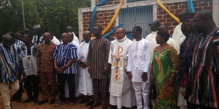 Dissin : La fête de l’Assomption mobilise des milliers de fidèles et des autorités nationales