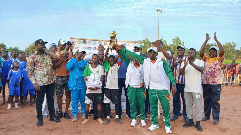 Houet/fotball : AS Dafra remporte la finale de la 7e édition du tournoi « bien-être enfant U15 »