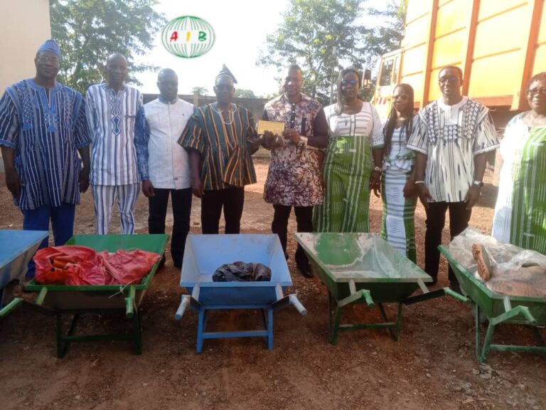 Banwa : 26 tonnes de ciment collectées pour l’initiative présidentielle Faso Mêbo à Solenzo