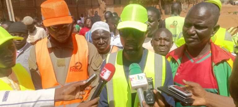 Gourma/ Faso Mêbo : Le gouverneur de la région du Goulmou lance les travaux de pavage 