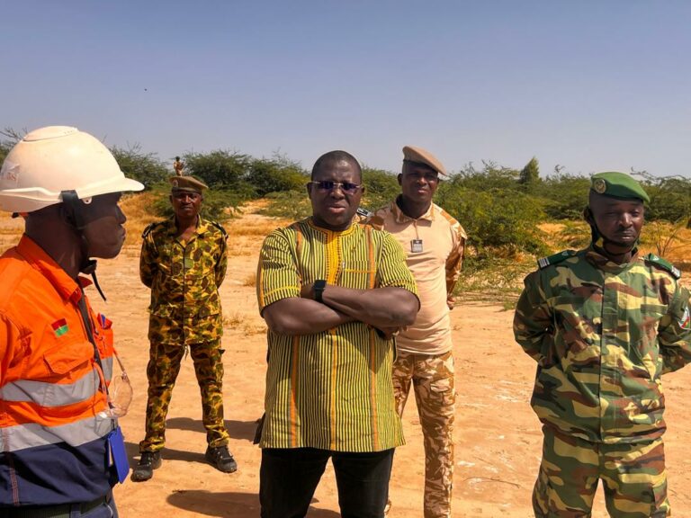 Bam/Sabé : Le haut-commissaire constate la restauration du parc à résidus de Bissa Gold