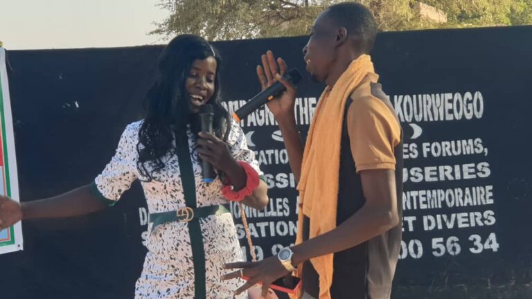 Kourweogo : La population sensibilisée sur le VIH/Sida et les IST à travers un théâtre-forum 