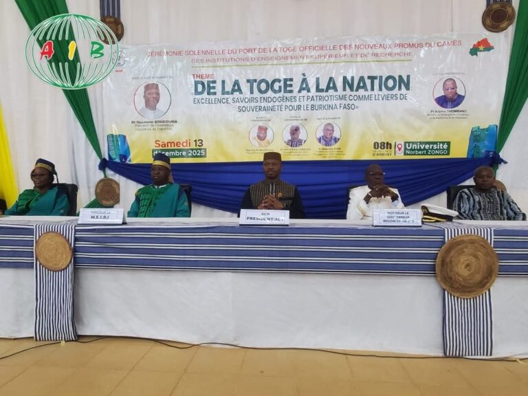 Enseignement supérieur : port de toge officielle de 809 promus du CAMES à Koudougou