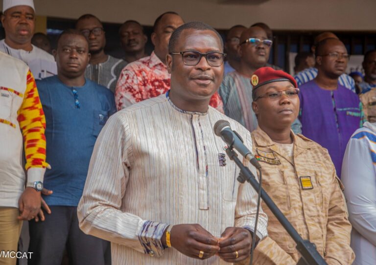 Burkina : Le gouvernement appelle les travailleurs à maintenir le cap en cette fin d’année