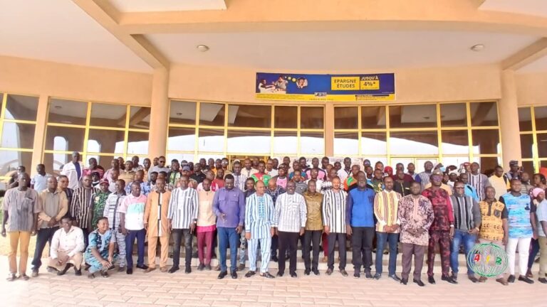 Guiriko : le BUNASOLS sensibilise les producteurs sur l’acidité des sols et la gestion durable de la fertilité