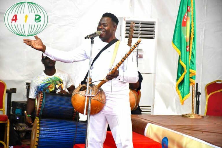 Mali/SIAMA : la troupe « Sinéya sigui » de Banfora illumine la 5ᵉ édition