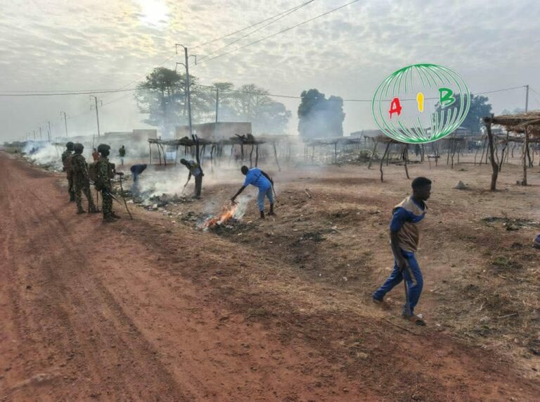 Sanaba : Les population de Sanaba assainissent leur marché