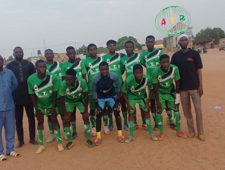 Cinkancé : L&rsquo;équipe songtaaba du Togo domine le JFCC de cinkancé par le score de 1 but 0. 