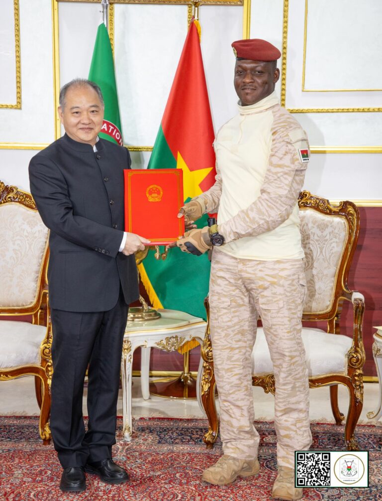 Le diplomate Yedong ZHAO pour le renforce