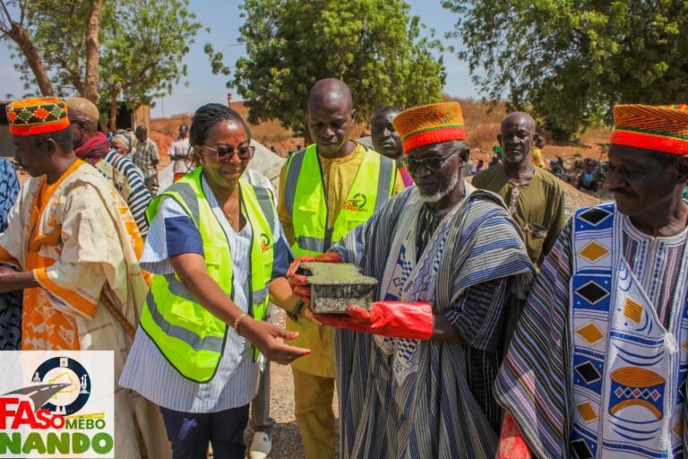 Nando/Faso Mêbo : Les chefs de canton de la province du Boulkiemdé offre 2 tonnes de ciment