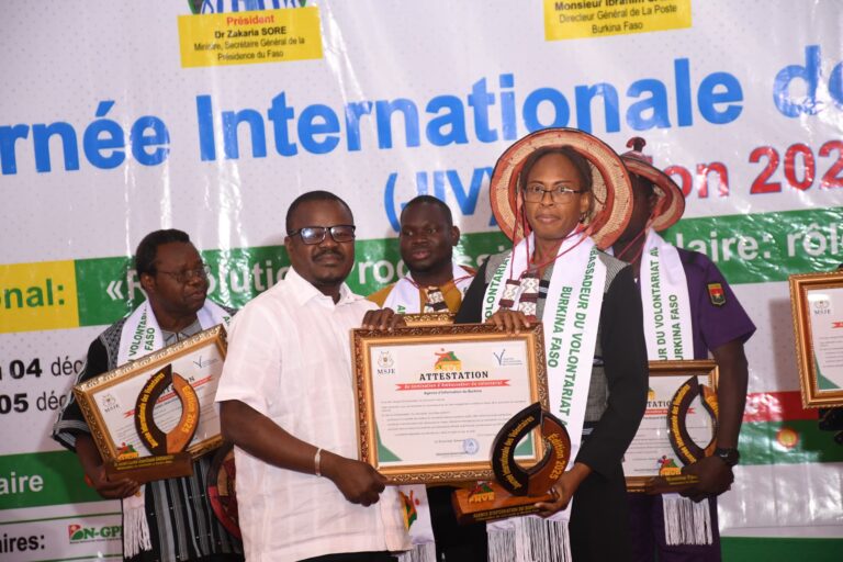 Burkina : l’AIB distinguée ambassadrice du volontariat 