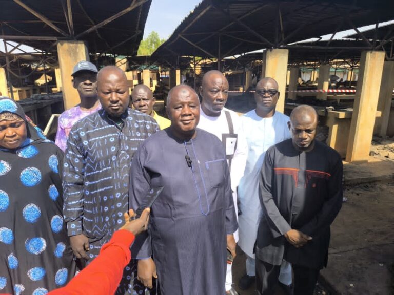 Incendie au marché de Paspanga : le Patronat du Kadiogo réconforte les commerçants