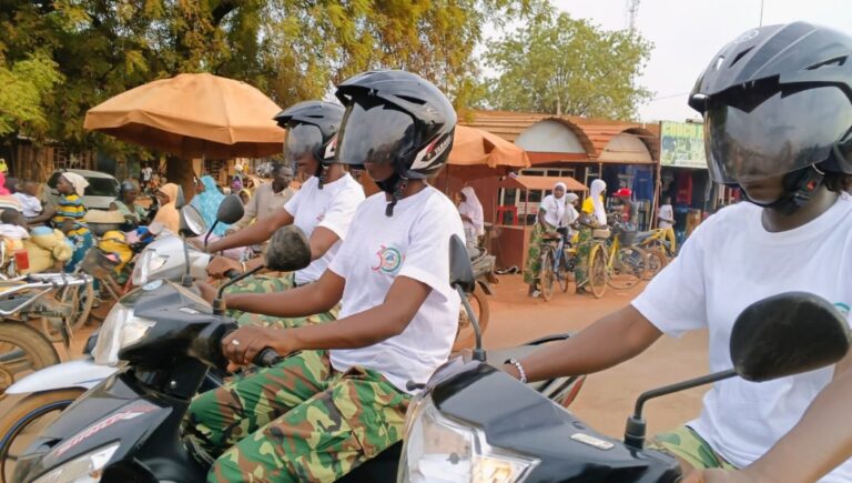 Tuy/Trentenaire de la police municipale : une parade motorisée pour sensibiliser au port du casque à Houndé