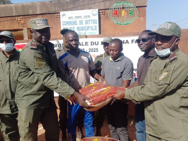 Bittou : Opération de salubrité et don de matériels pour commémorer les 30 ans de la Police municipale