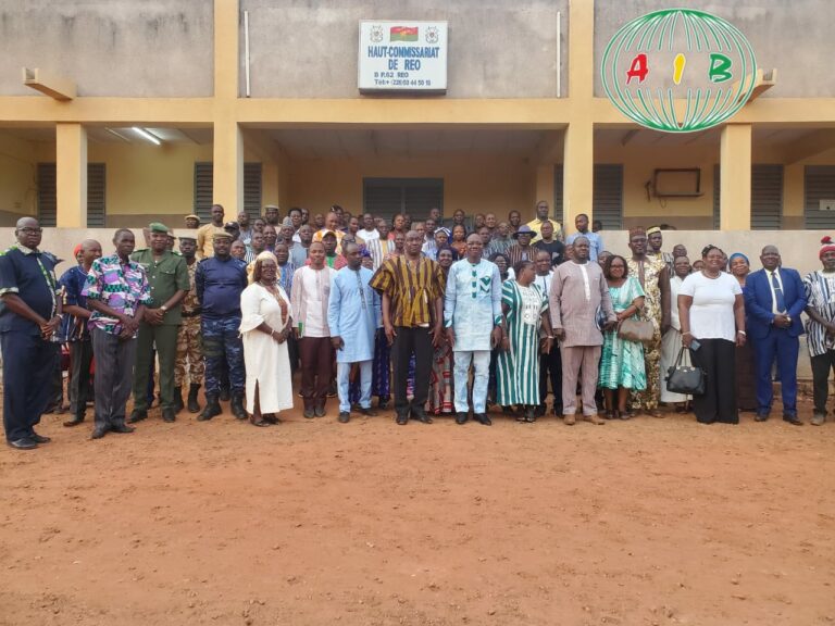 Enseignement supérieur : port de toge officielle de 809 promus du CAMES à Koudougou