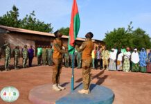 Banwa : le Haut-Commissaire livre le discours du Président de la Confédération de l’AES à la montée des couleurs Solenzo,7 juil. 2026 (AIB) – Le Haut-Commissaire de la province des Banwa Sanfiénalé Joseph Sirima a lu le discours du Président du Faso et Président de la Confédération de l’Alliance des États du Sahel le lundi 6 juillet 2026 à la montée des couleurs nationales en présence des corps constitués et des responsables des différentes couches sociales.