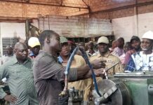 Banfora : Le ministre en charge du Commerce salue les progrès de la réhabilitation de la SOSUCO