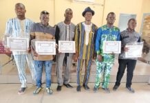 Zoundwéogo/Excellence scolaire: Une association récompense les meilleurs élèves et enseignants de la CEB de Bindé